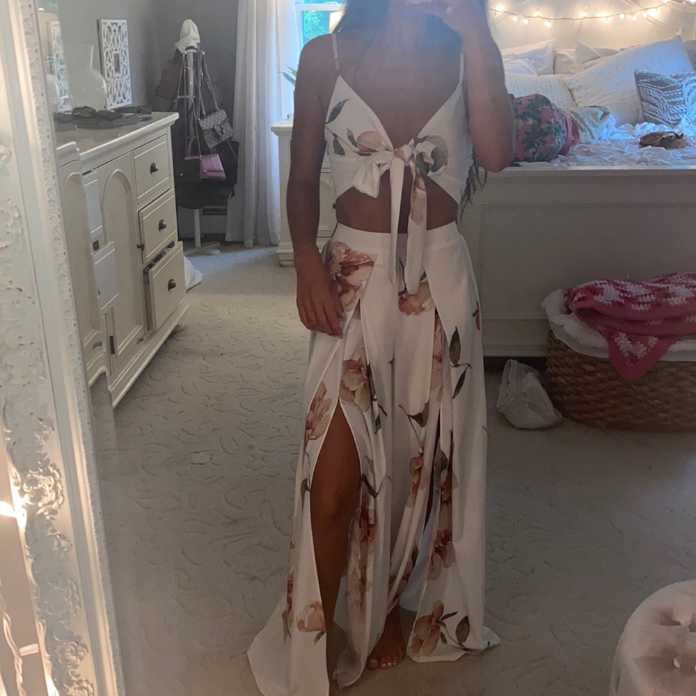 Mura Boutique White Floral Two-Piece Tie-Front Jumpsuit/Romper